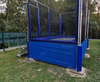 Aktuality / Trampolína na detské ihrisko ,, Projekt podporený z rozpočtu PSK - foto