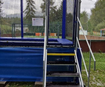 Aktuality / Trampolína na detské ihrisko ,, Projekt podporený z rozpočtu PSK - foto